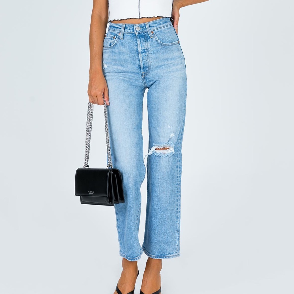 Levi Ribcage Ankle Jeans
